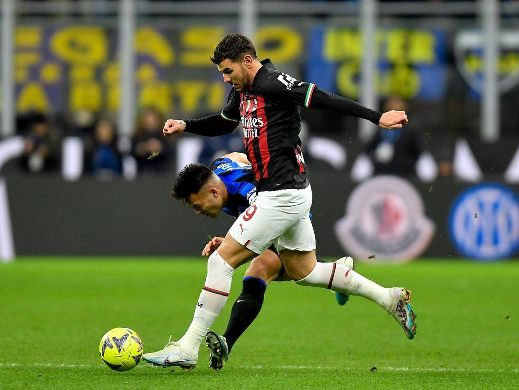 关于尤文图斯力克AC米兰，取得关键胜利！的信息