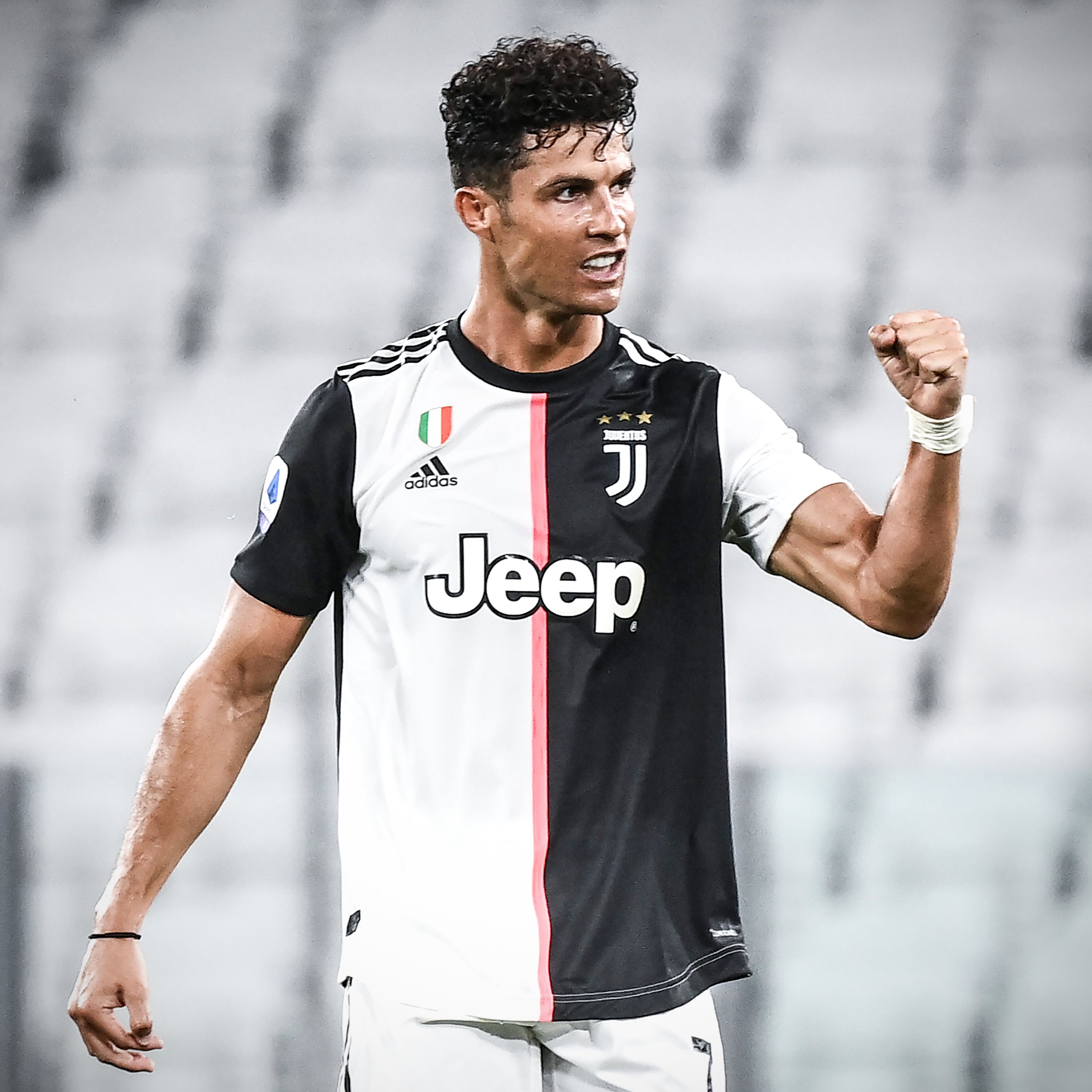 皇马客场连胜,C罗再度建功 皇马客场连胜,C罗再度建功