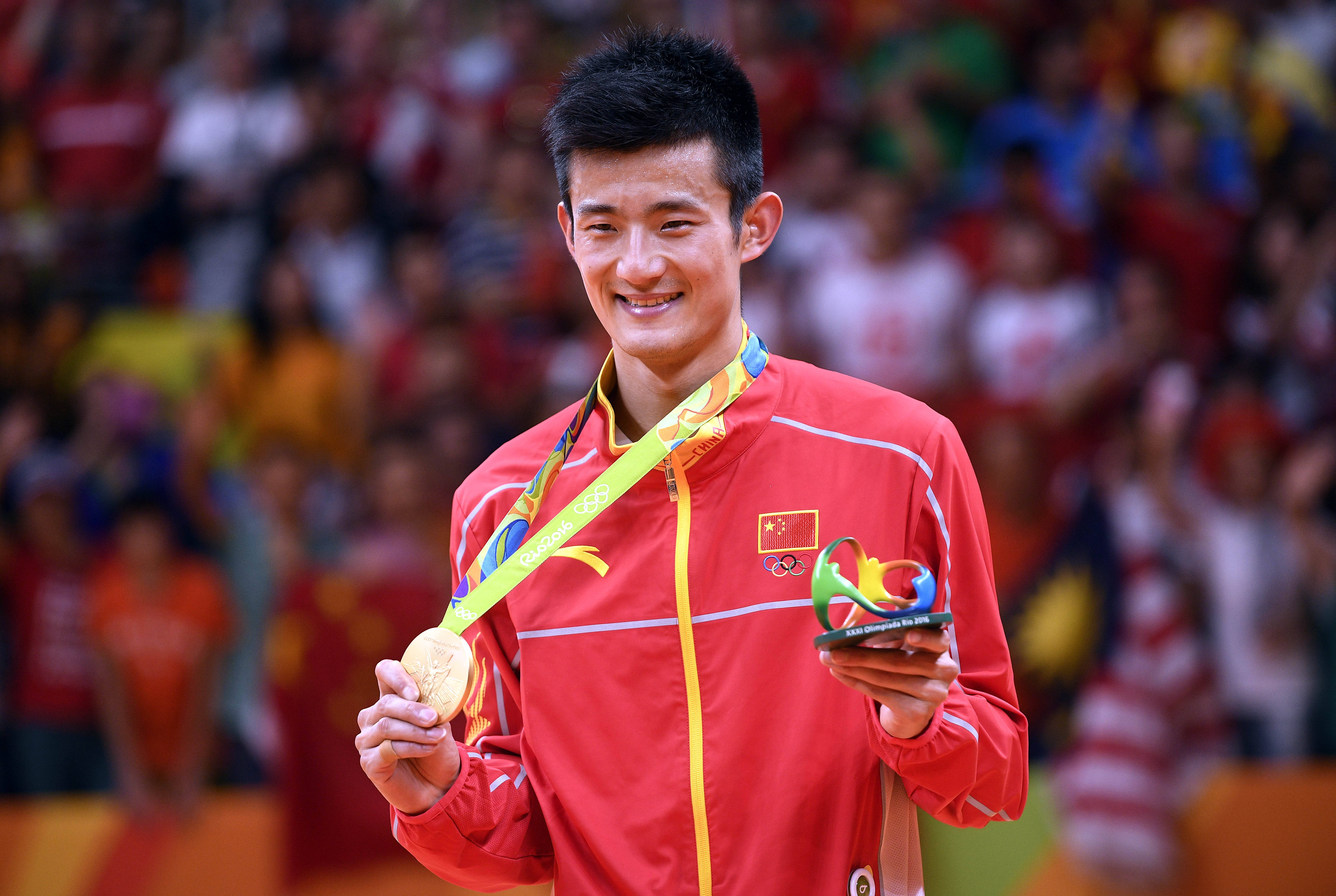 包含马来西亚羽毛球队力克法国羽毛球队，谌龙惊艳世界的词条