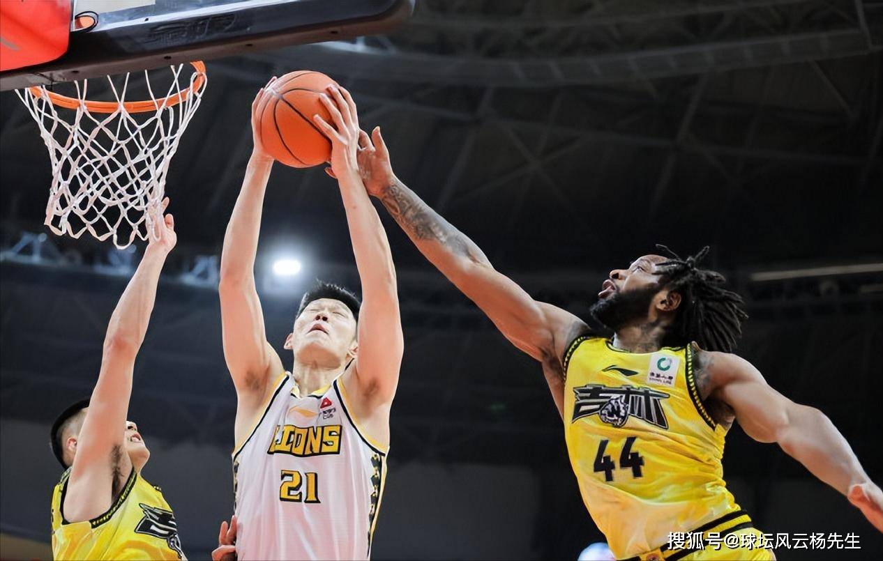 杭州男篮主场取胜，结束连败纪录