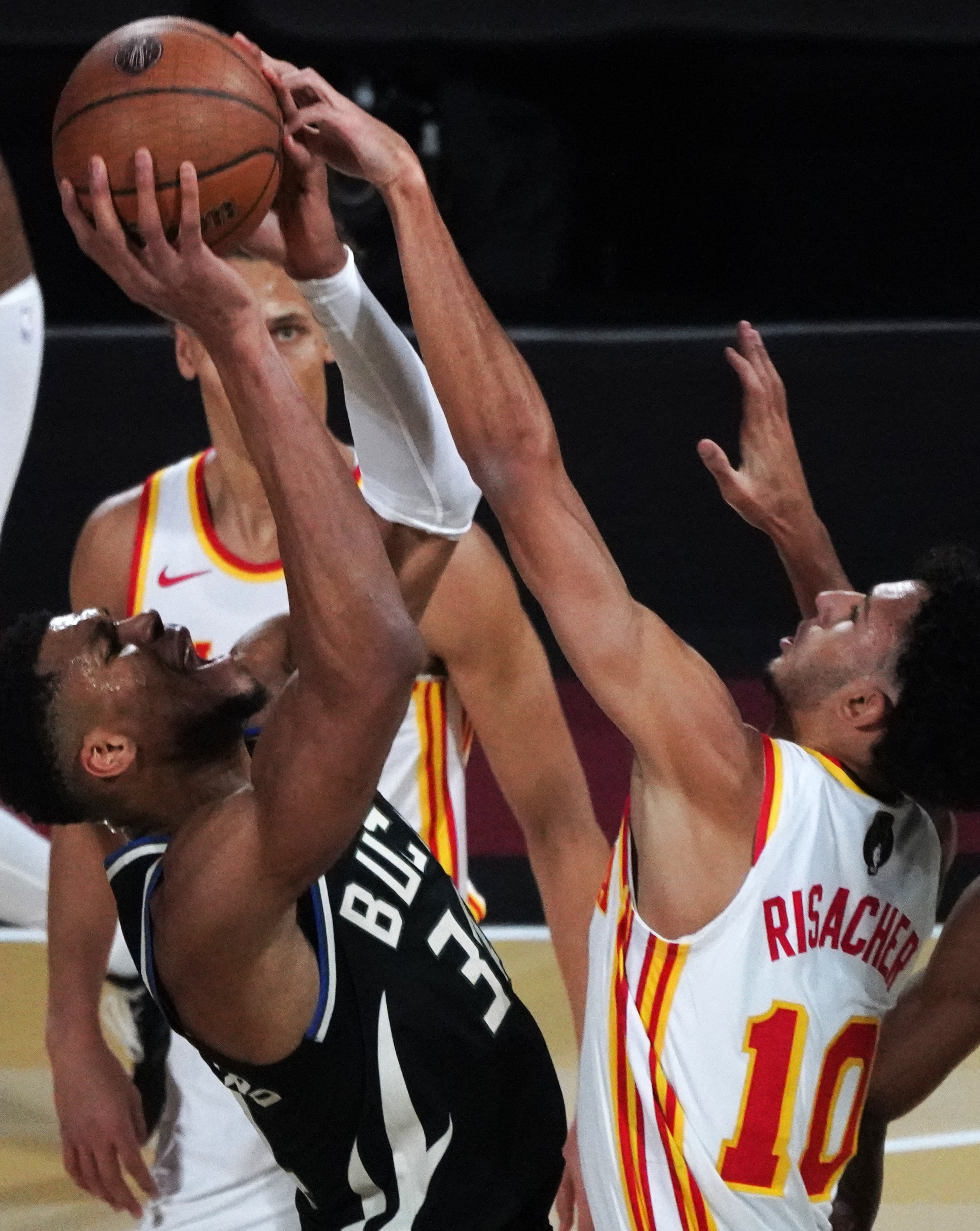 开云体育app-格和罗斯带领梦想家胜雄鹿，表现全线突破的简单介绍