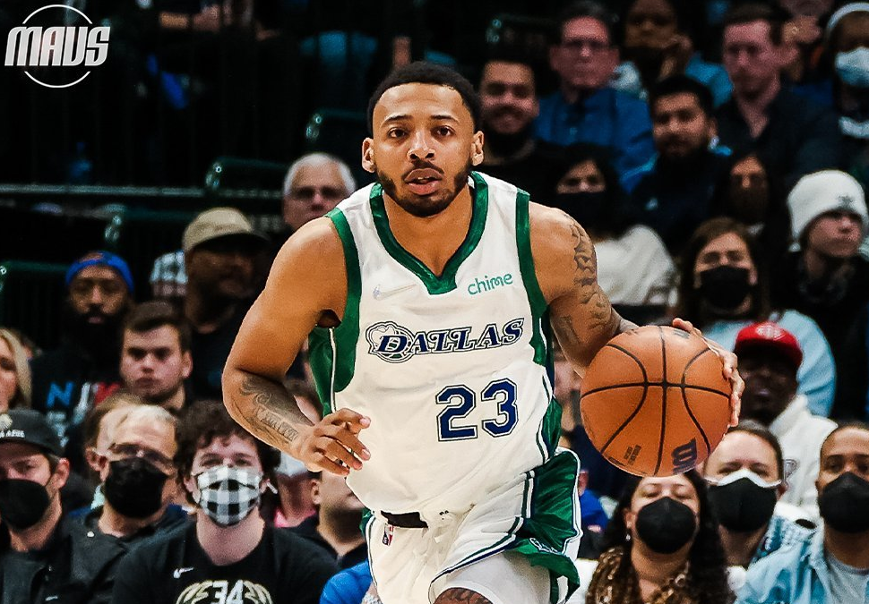 格和罗斯带领梦想家胜雄鹿，表现全线突破的简单介绍