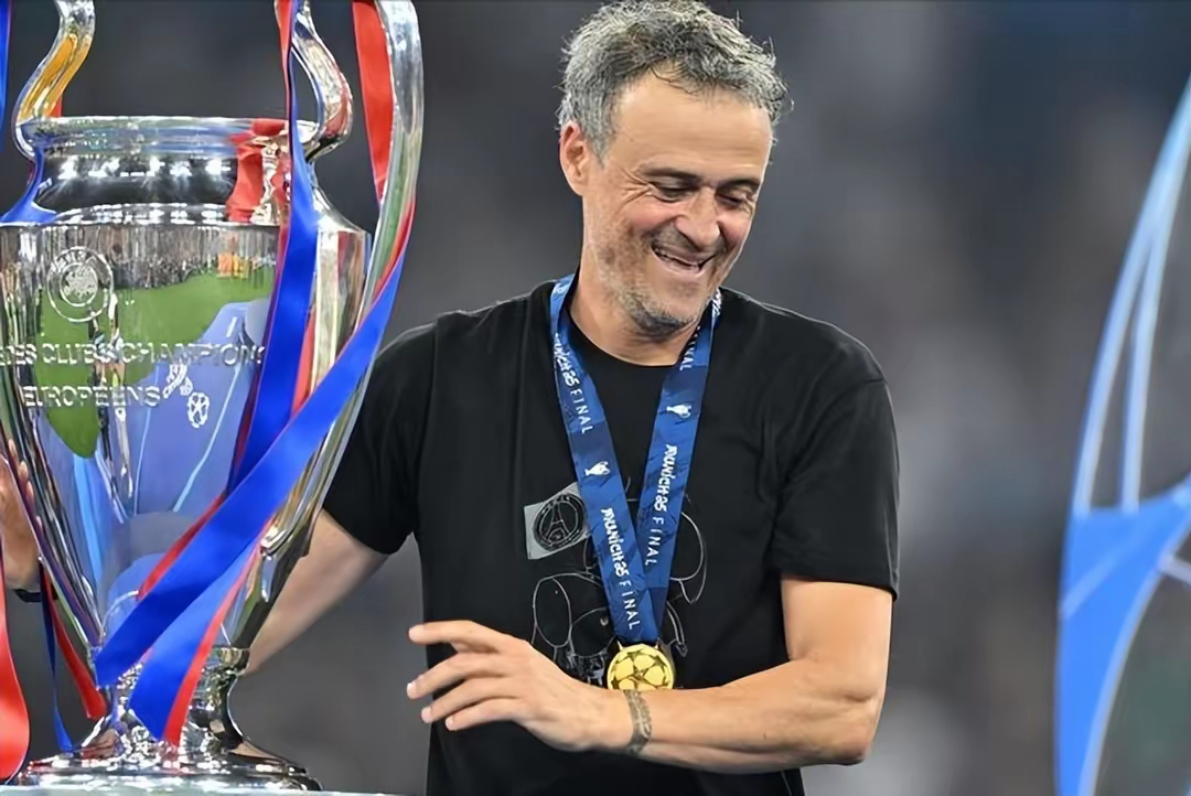 巴黎双杀，法甲球队雄心勃勃的简单介绍