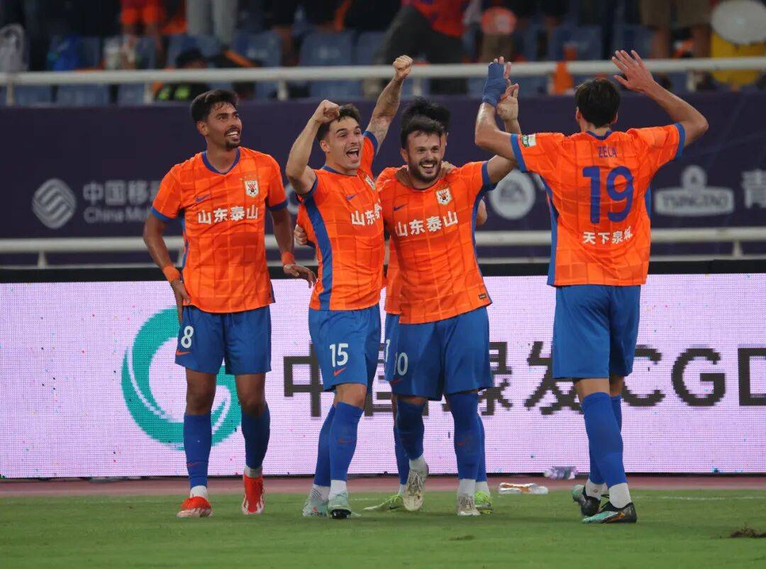 包含北京国安欲胜山东泰山，期待破门得分的词条