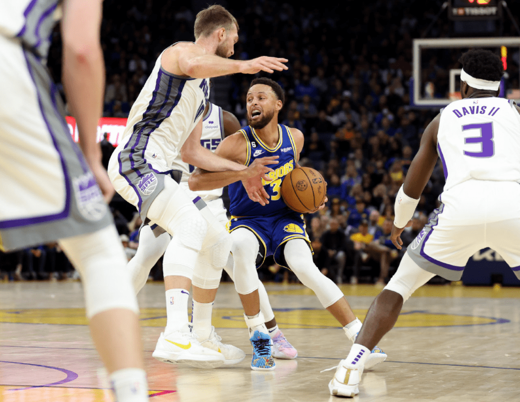 包含尼斯客场作战坚不可摧，反击效果显著的词条