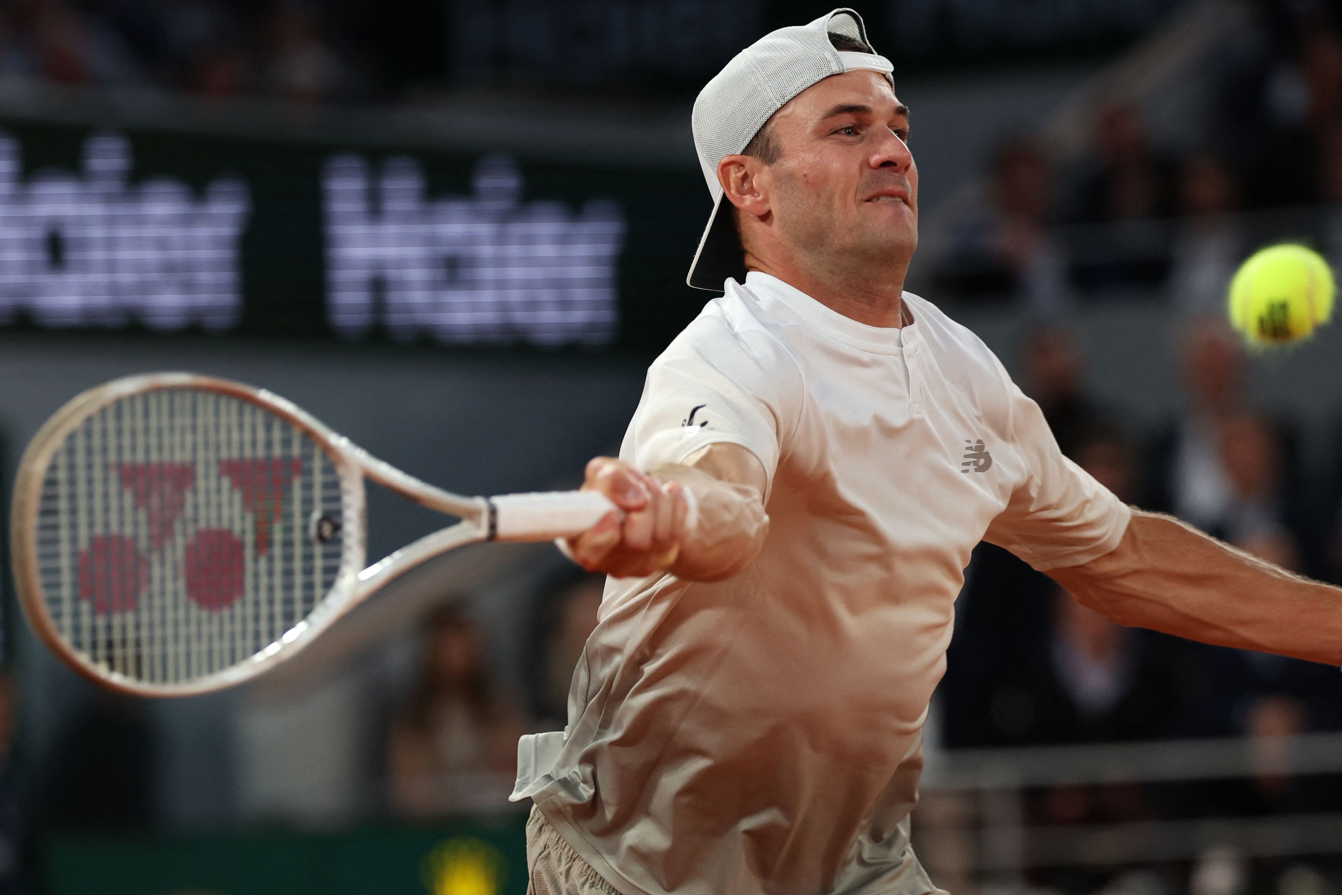 法国网球队爆冷西班牙网球队，阿尔卡拉斯关键制胜的简单介绍