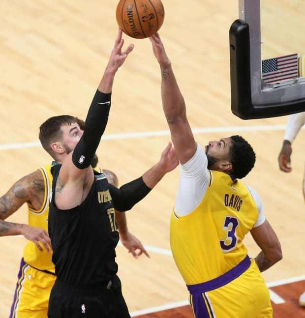 吉林队逆转广州队，浓眉哥刷新纪录