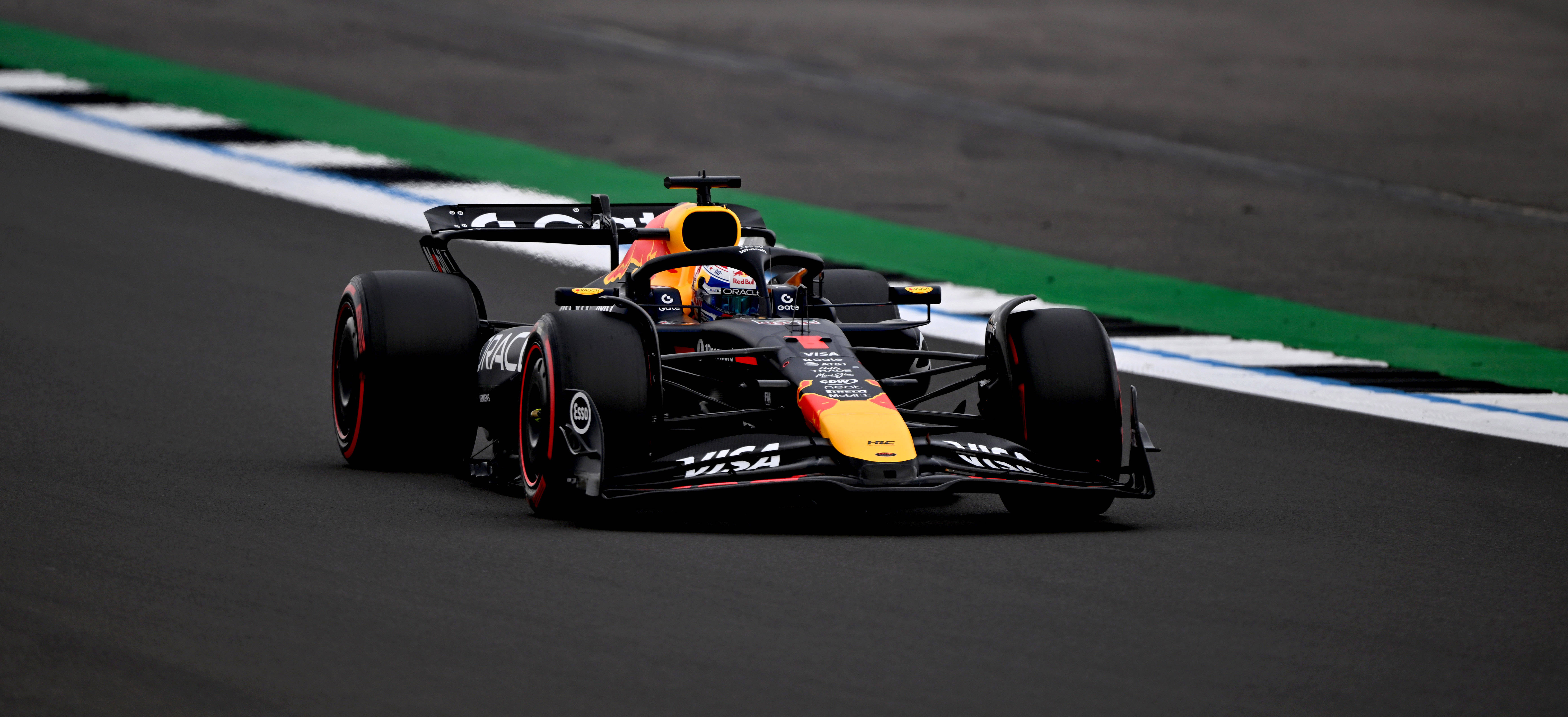 包含红牛车队翻盘梅赛德斯,皮亚斯特里高光表现的词条 包含红牛车队翻盘梅赛德斯,皮亚斯特里高光表现的词条