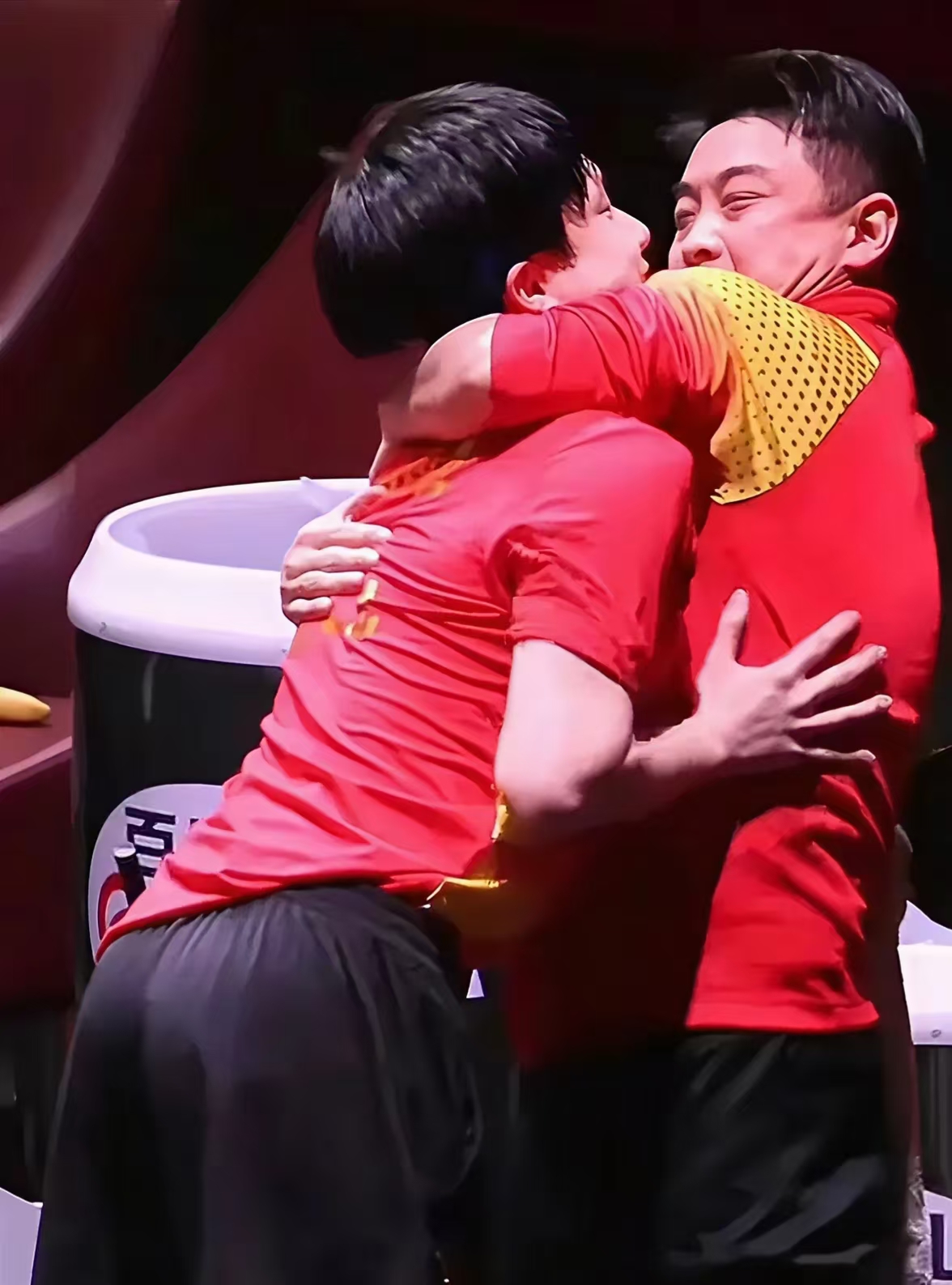 法国队碾压瑞典队,王皓刷新纪录 法国队碾压瑞典队,王皓刷新纪录