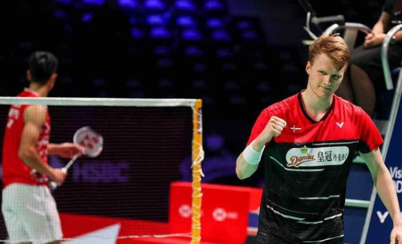 丹麦队鏖战马来西亚队,马琳扛起全队 丹麦队鏖战马来西亚队,马琳扛起全队