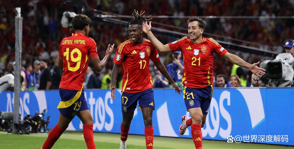 包含那不勒斯鏖战里昂，奥亚尔萨瓦尔统治全场的词条