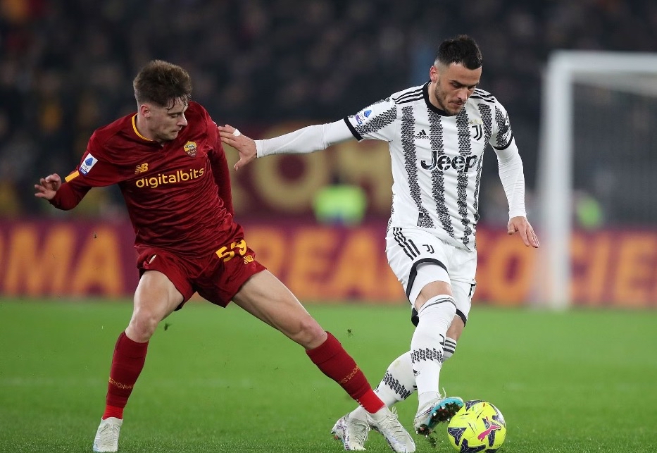 尤文绝杀罗马，迪马利亚带队取胜