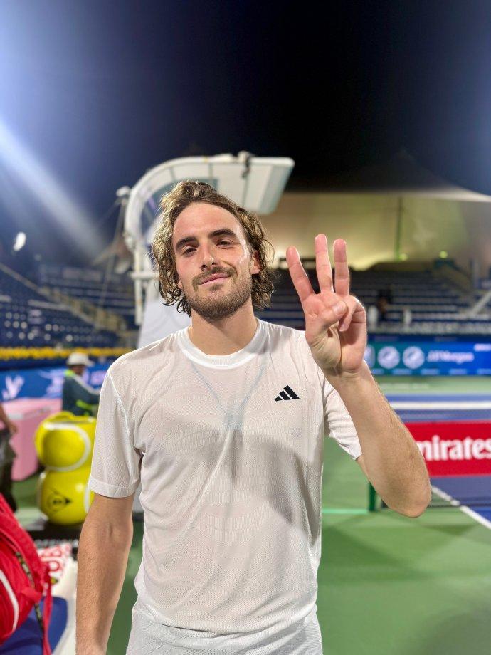 年终总决赛横扫法网，西西帕斯刷新纪录的简单介绍