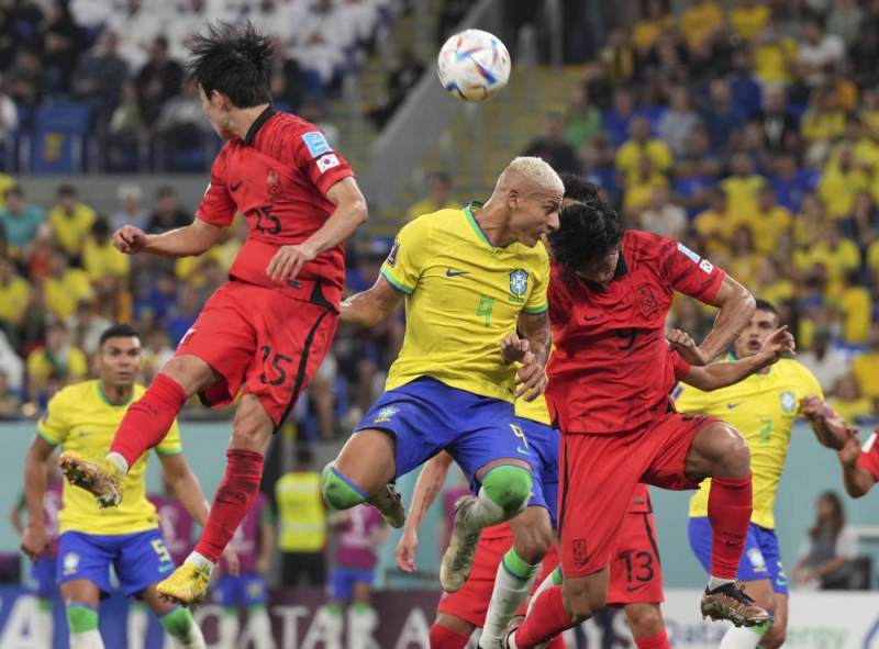 德国完胜巴西，阿什拉夫带队取胜